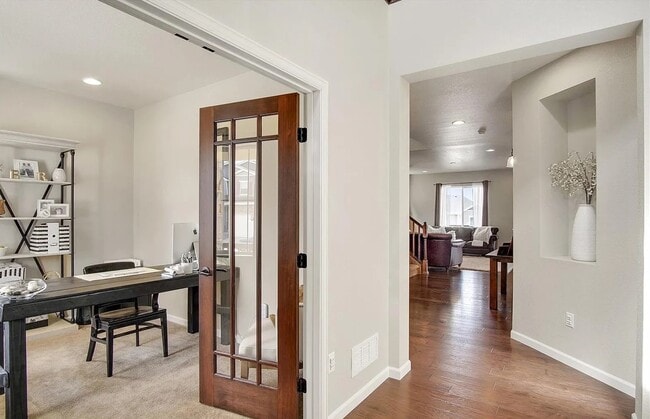 Foto del edificio - 912 McMurdo Cir