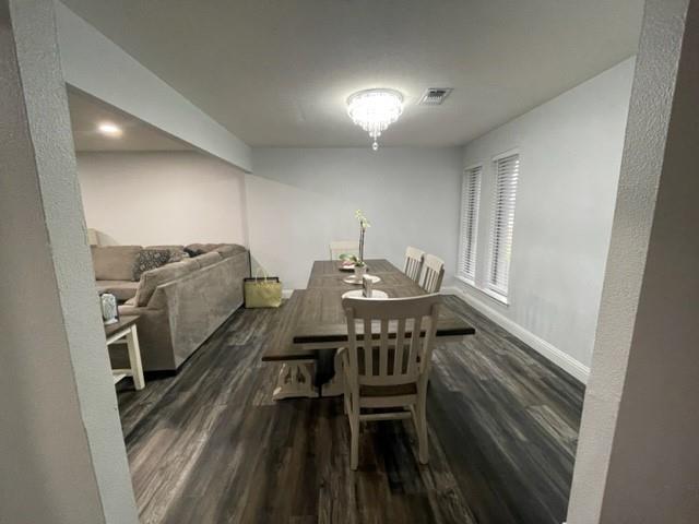 Building Photo - 2608 Brookview Dr