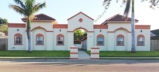 Foto del edificio - 1900 W Douglas St