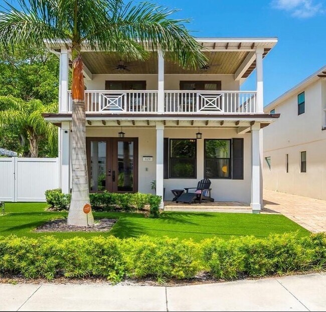 Foto del edificio - 635 N Osprey Ave