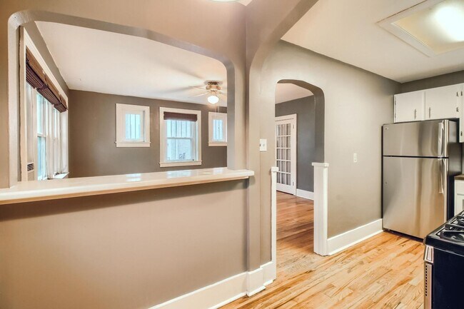 Foto del edificio - 1275 N Clarkson St