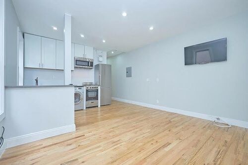 Foto del edificio - 3155 Broadway
