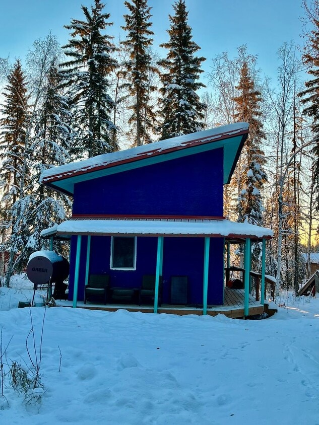 Primary Photo - Cute cabin in the woods for rent