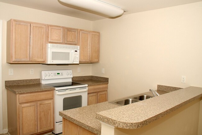 Foto del edificio - Morehead City Condo For Rent!