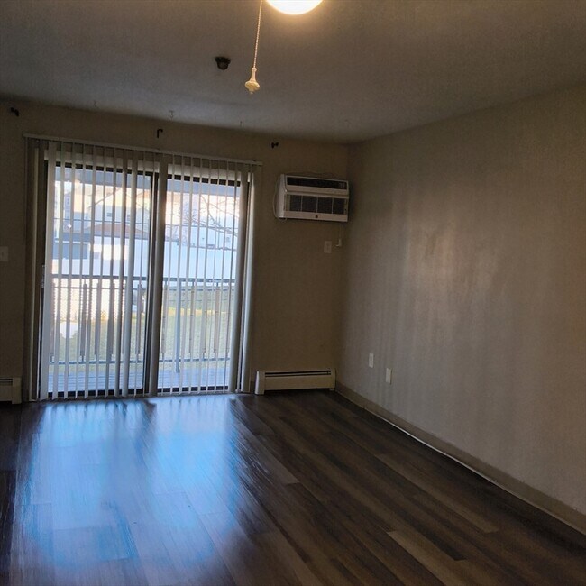 Foto del edificio - 180 Fulton St