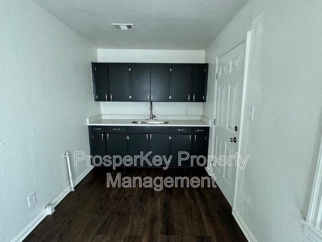 Foto del edificio - 1480 Brewer Ave