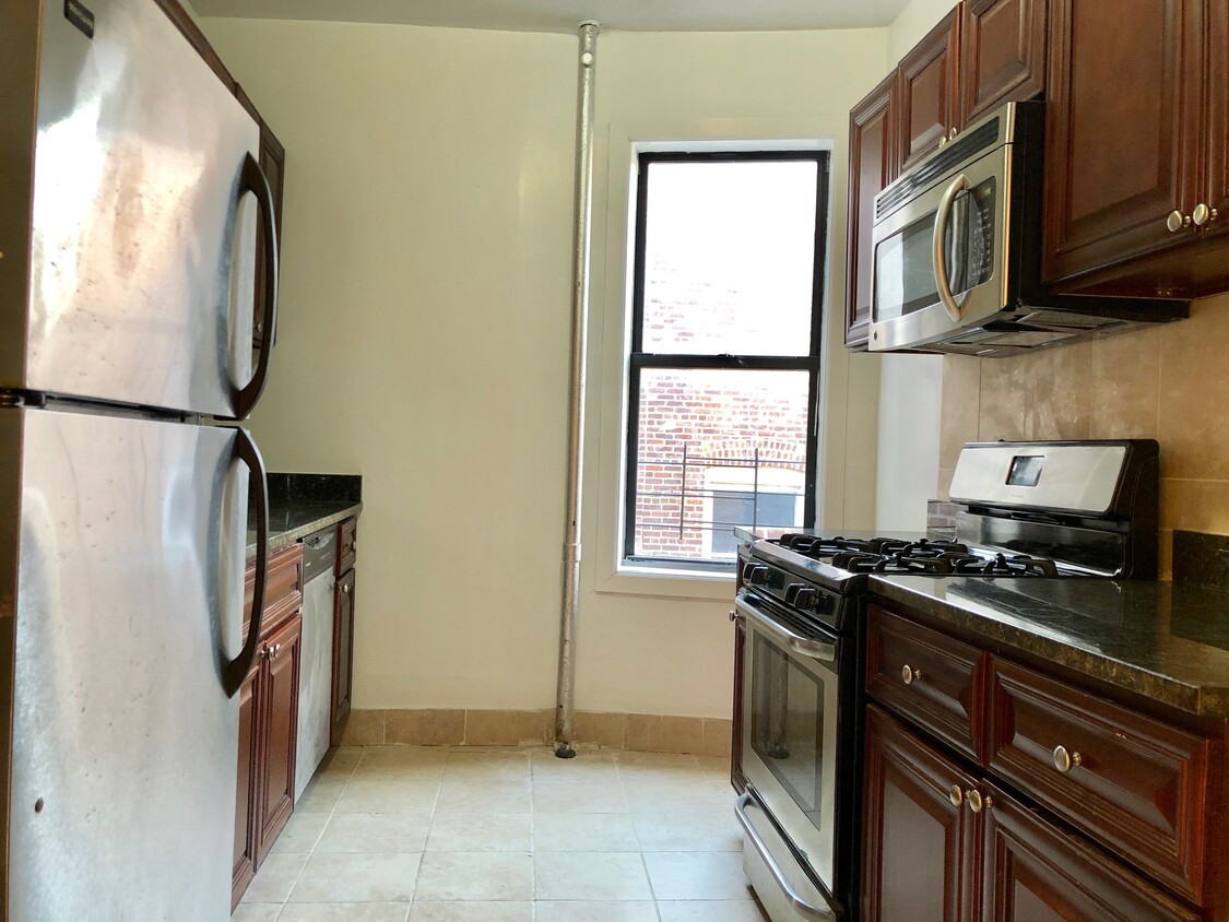 Foto principal - 710 W 173rd St