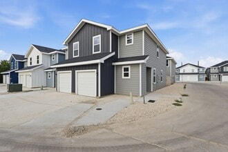Building Photo - 9034 Glen Shadow Dr