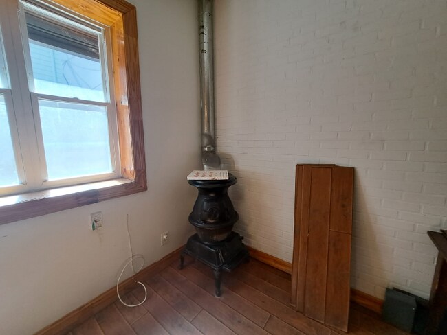 Building Photo - 181 Troutman St