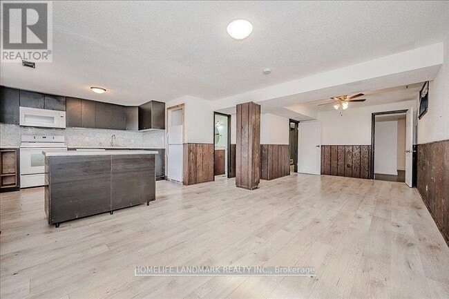 Building Photo - 2238 Truscott Dr