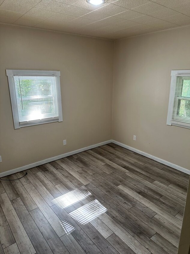 Building Photo - Remodeled 2 bedroom country home!