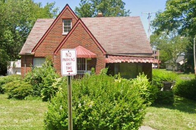 Building Photo - 10809 Dove Ave