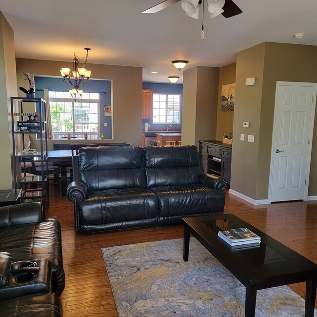 Foto del edificio - 1560 Station Park Dr