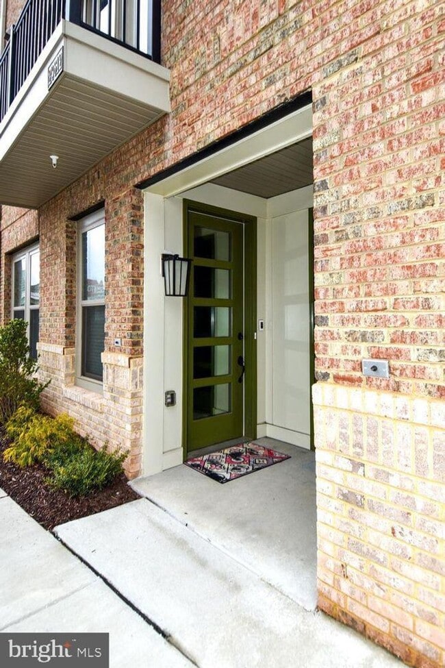 Photo - 4-Level Furnished townhome!