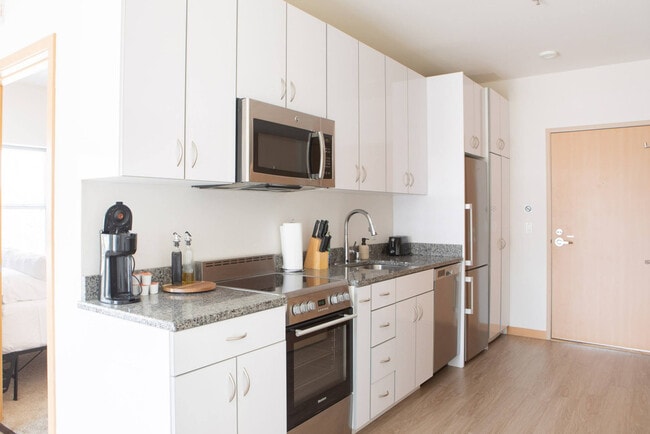 Foto del edificio - 1640 N Water St