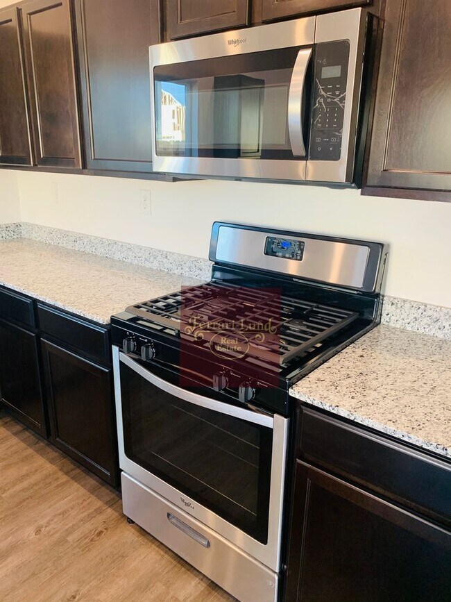 Building Photo - GORGEOUS Home in Kiley Ranch -  Kay DeAlba...