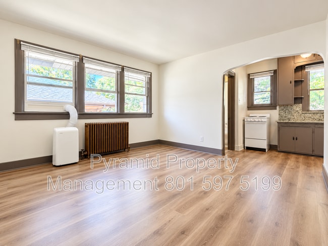 Building Photo - 1177 E 100 S