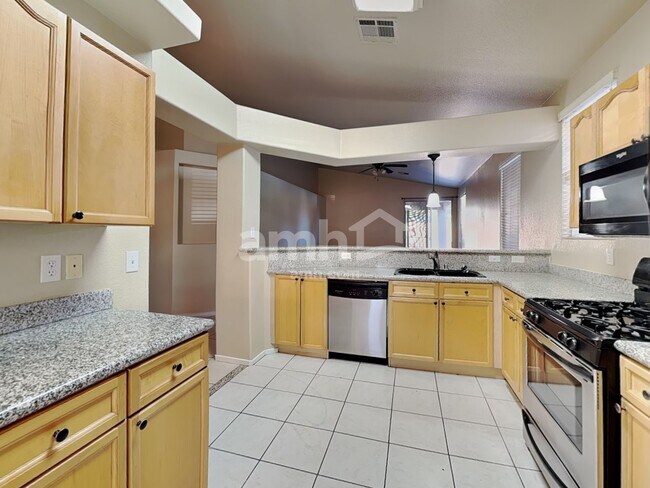 Foto del edificio - 8340 Spruce Meadows Ave