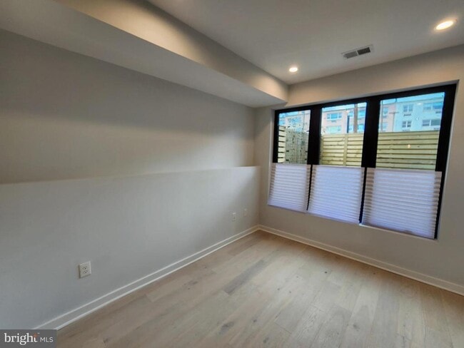 Foto del edificio - 531 Kennedy St NW