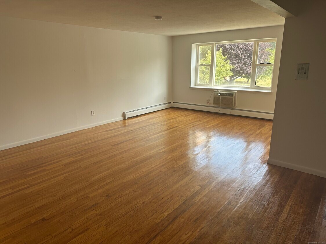 Foto principal - 70 Farmington Ave