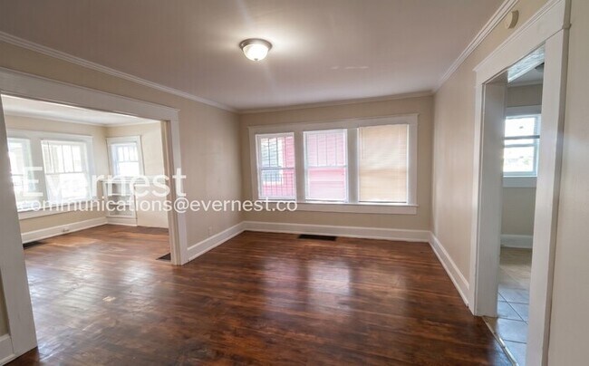 Foto del edificio - 1119 Graymont Ave W