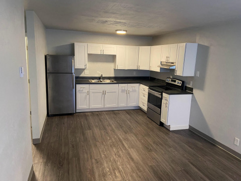 A12 Remodeled Kitchen - Landsby Place Retirement Community