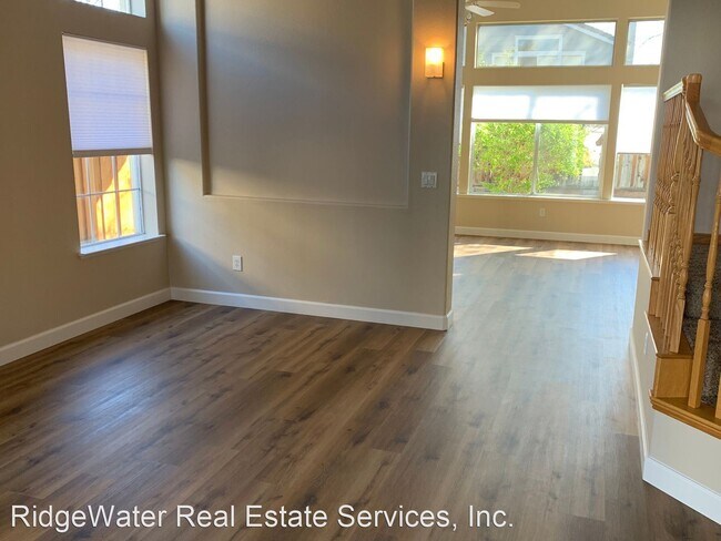 Building Photo - 4 br, 3 bath House - 610 Sundale Lane