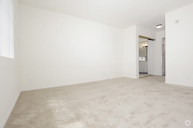 2BR, 2BA - Adriatic - Maravilla Apartments at CSUN
