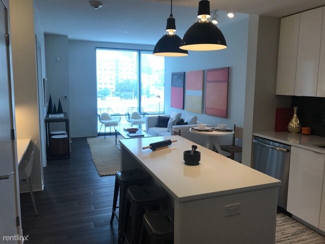 Foto del edificio - 1 br, 1 bath  - 219 Albany St