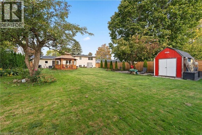 Building Photo - 11 George St