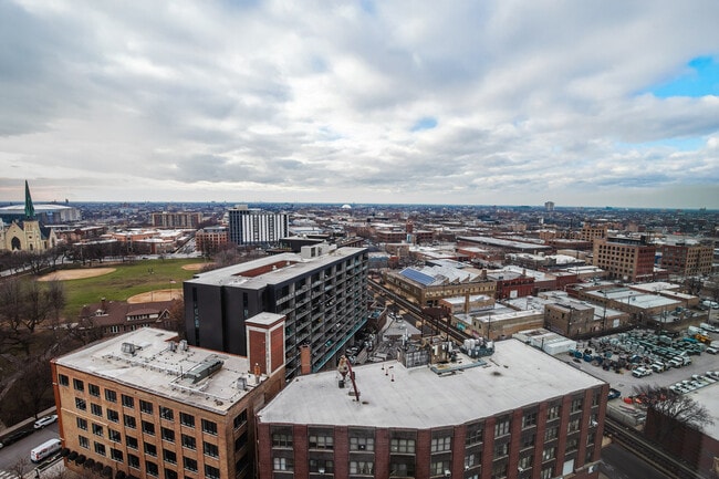 Foto del edificio - 1400 W Randolph St