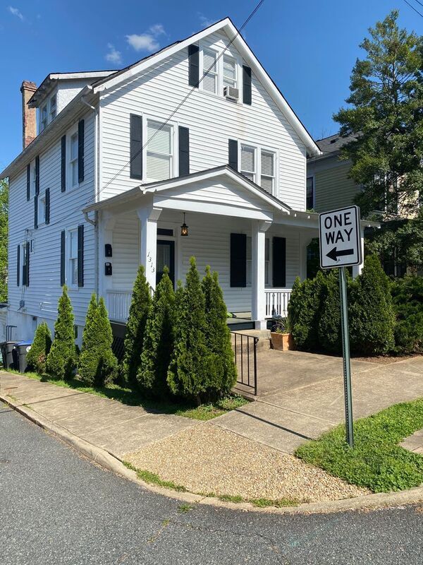 Foto principal - 1313 Winchester St