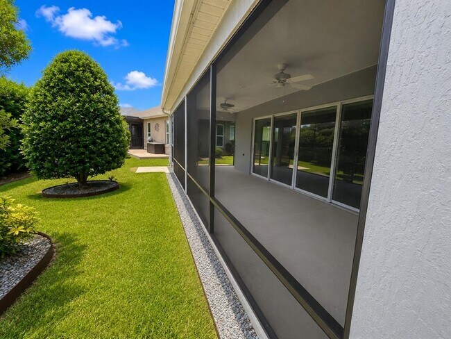 Foto del edificio - 3942 Zenith Lp