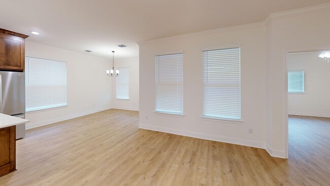 Building Photo - The Bowie-3BR/2BA w/2-car garage