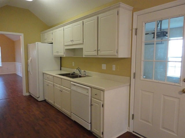 Building Photo - 5133 Saddle Cir
