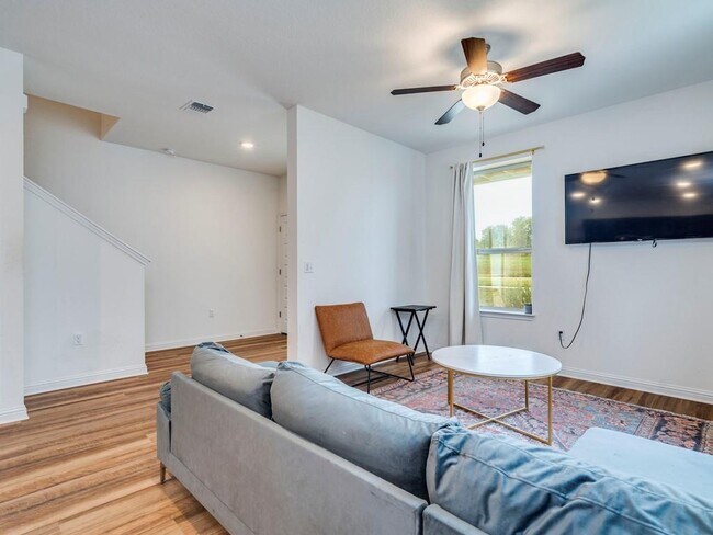 Building Photo - 7904 Mandela Bend
