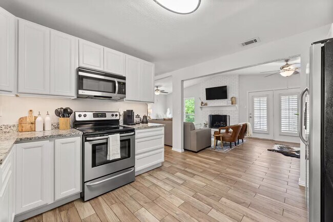 Building Photo - 2018 Sandy Trail