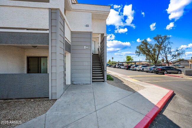 Building Photo - 3065 N 67th Ave