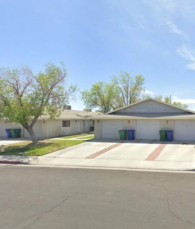 Building Photo - 117 Parkview Dr