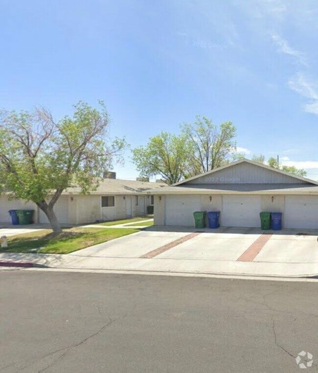 Building Photo - 117 Parkview Dr