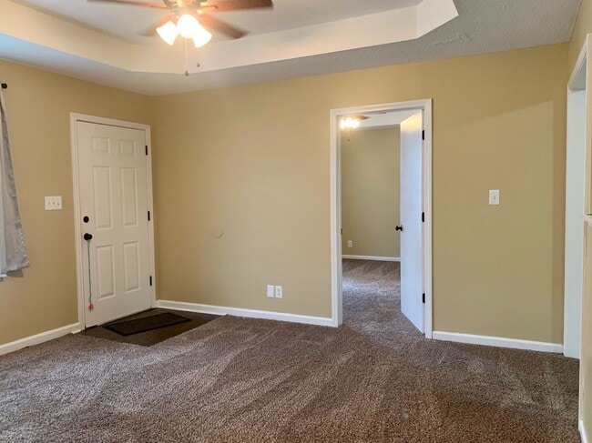 Building Photo - 583 Cynthia Dr