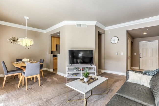 Building Photo - 260 E Flamingo Rd