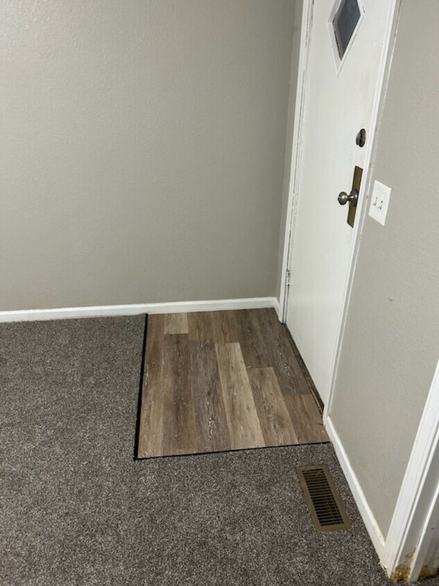 Building Photo - 1 Bedroom home located in Saint Joseph Mis...
