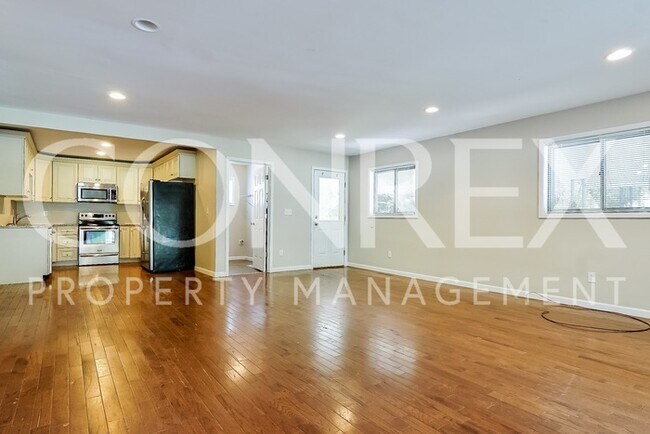Foto del edificio - Now Available! Don't Delay!