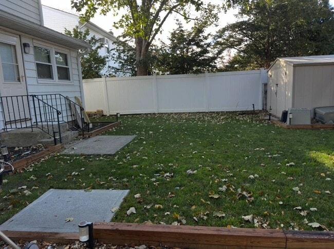 Foto del edificio - 107 Fairview Ave