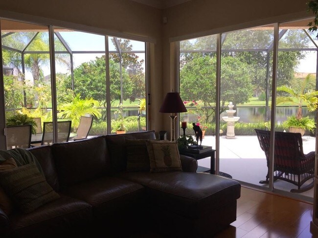 Foto del edificio - 5 br, 2.5 bath House - 14522 Mirasol Manor Ct