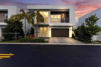 Building Photo - 7535 NW 98th Ave
