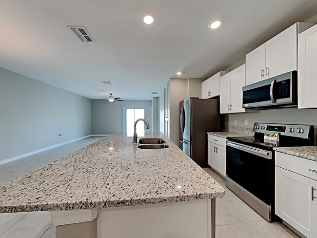 Building Photo - 11908 Miracle Mile Dr