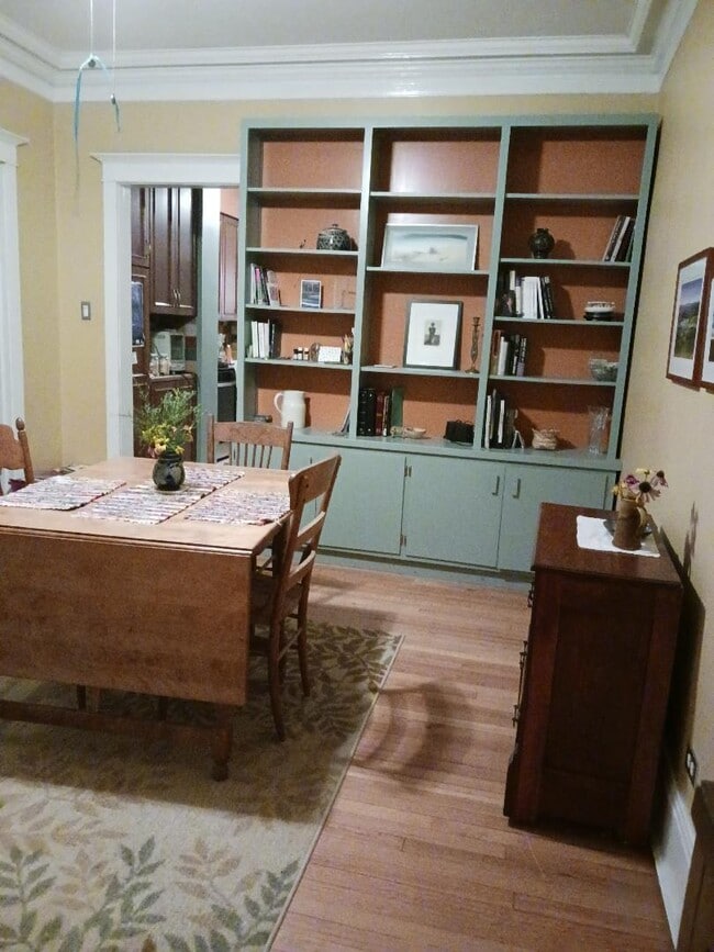 Dining Room - 5518 S Cornell Ave