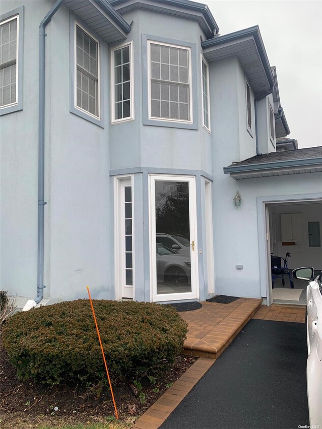 Foto principal - 715 Balfour Pl